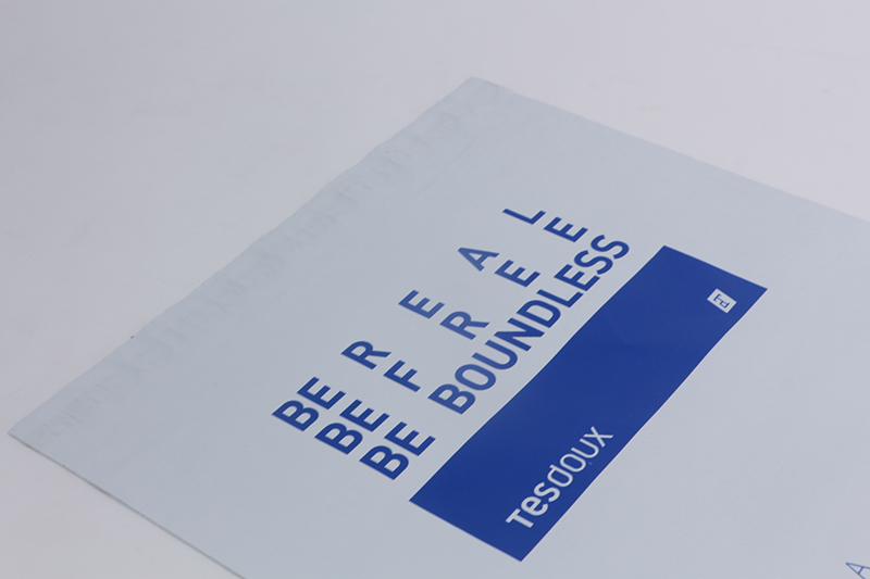 白色服裝pe自粘袋